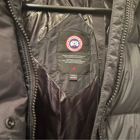 Canada Goose Alliston Long Parka Red Logo Jacket Black size xs - Picture 8 of 16
